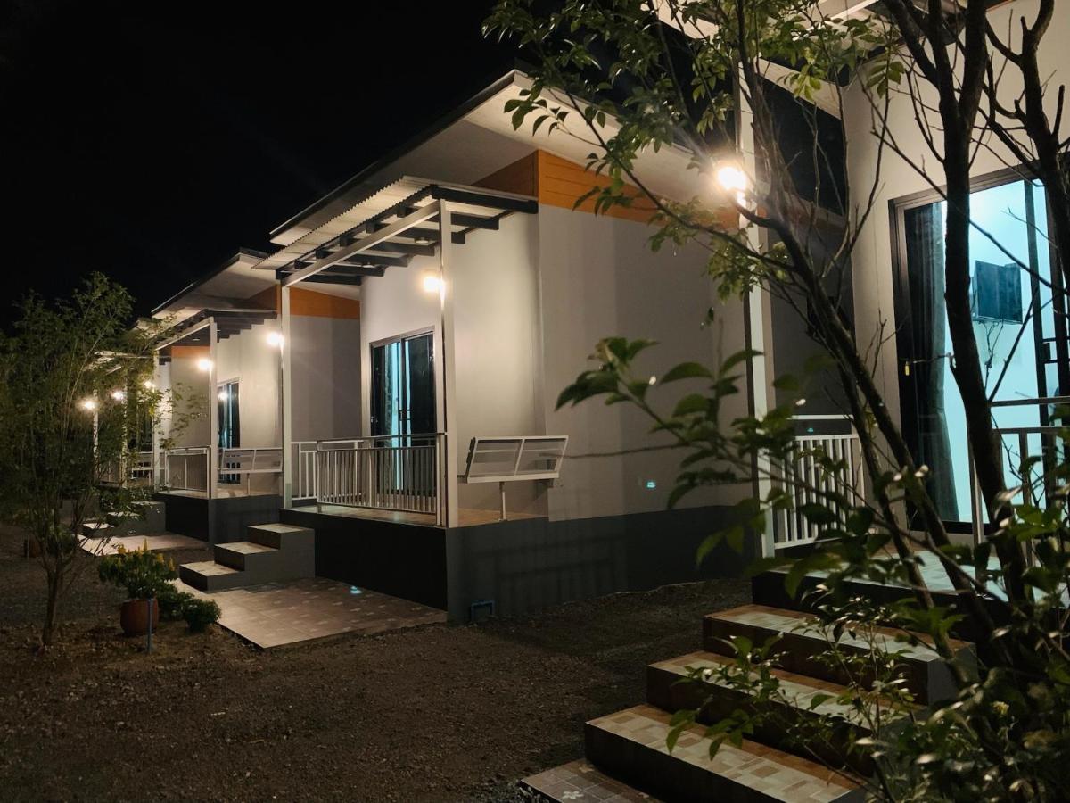Suanvadee Resort สวนวดี รีสอร์ท Don Sak Exteriér fotografie