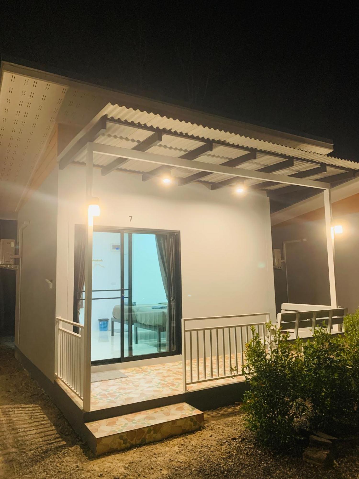 Suanvadee Resort สวนวดี รีสอร์ท Don Sak Exteriér fotografie